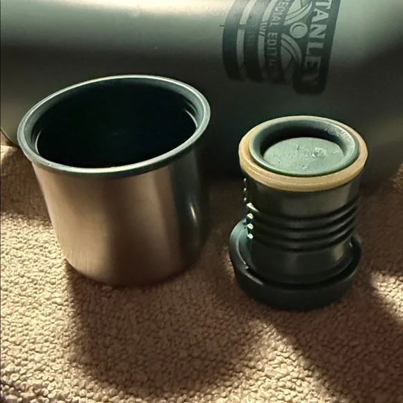 Stanley Special Edition Teal Thermos - Picture 4 of 5